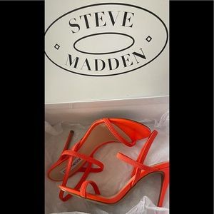 • Round toe slingback dress sandals .